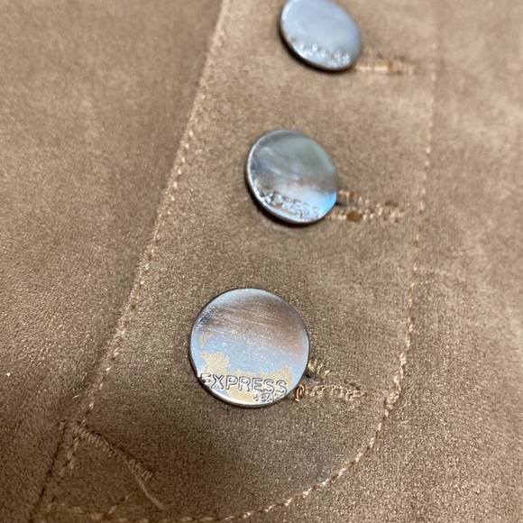 Womens Express Moleskin (Suede) button up 5 pocket Shorts! New Condition🔥Size 8 - Picture 3 of 8